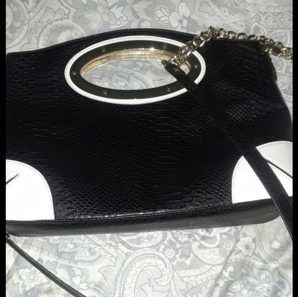 Purse - Picture 2 of 4